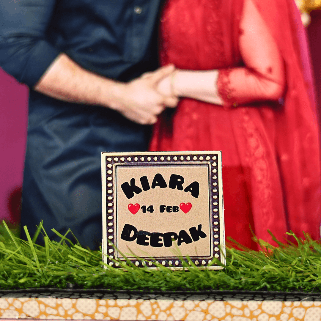Adorable Couple 3D Miniature Frame