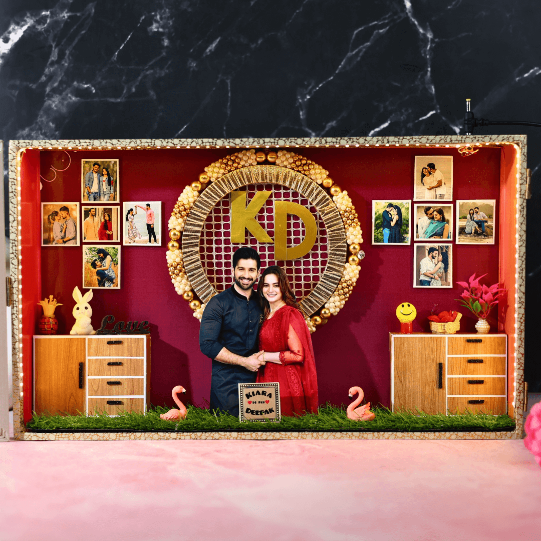 Adorable Couple 3D Miniature Frame
