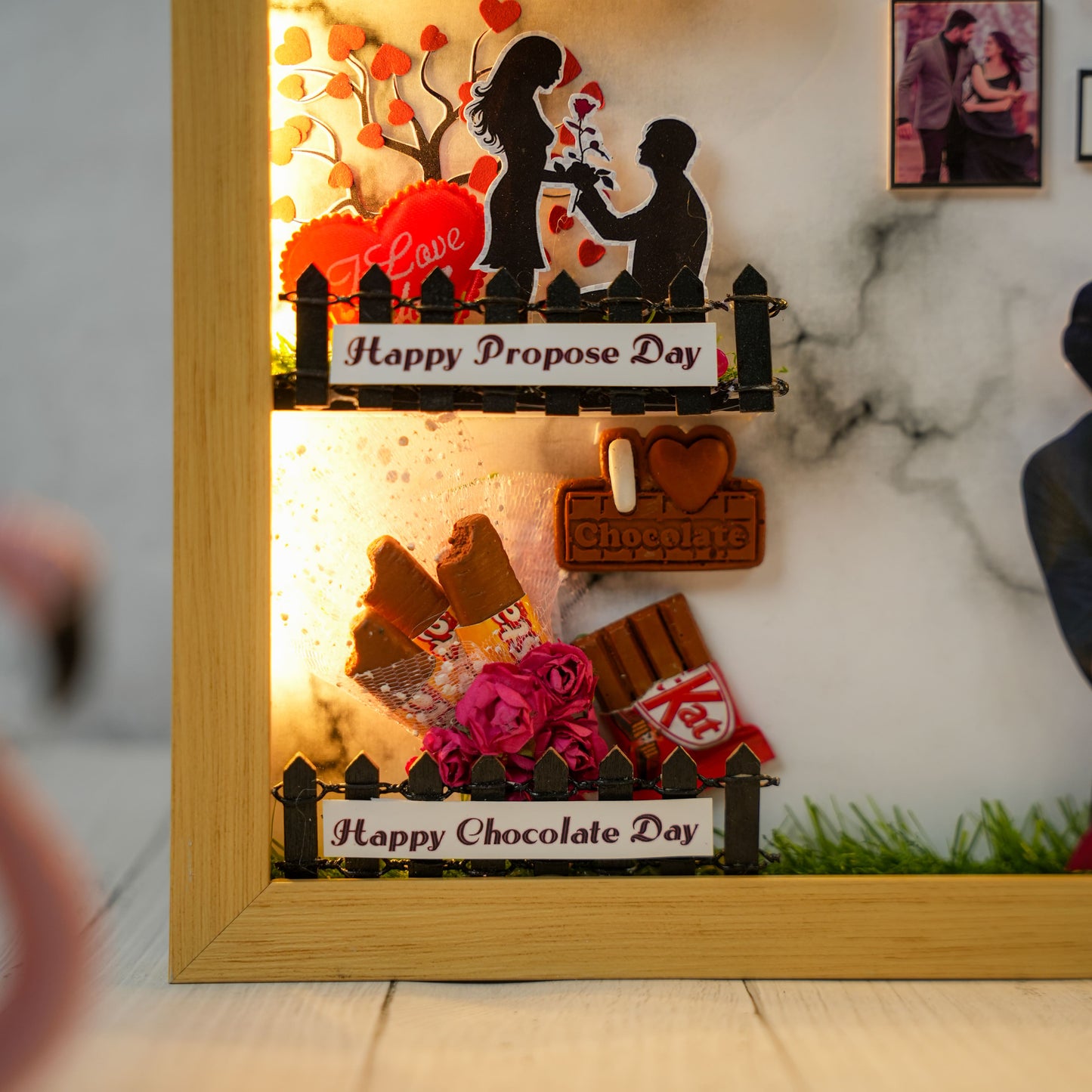 Seven Days Of Love Valentine Frame