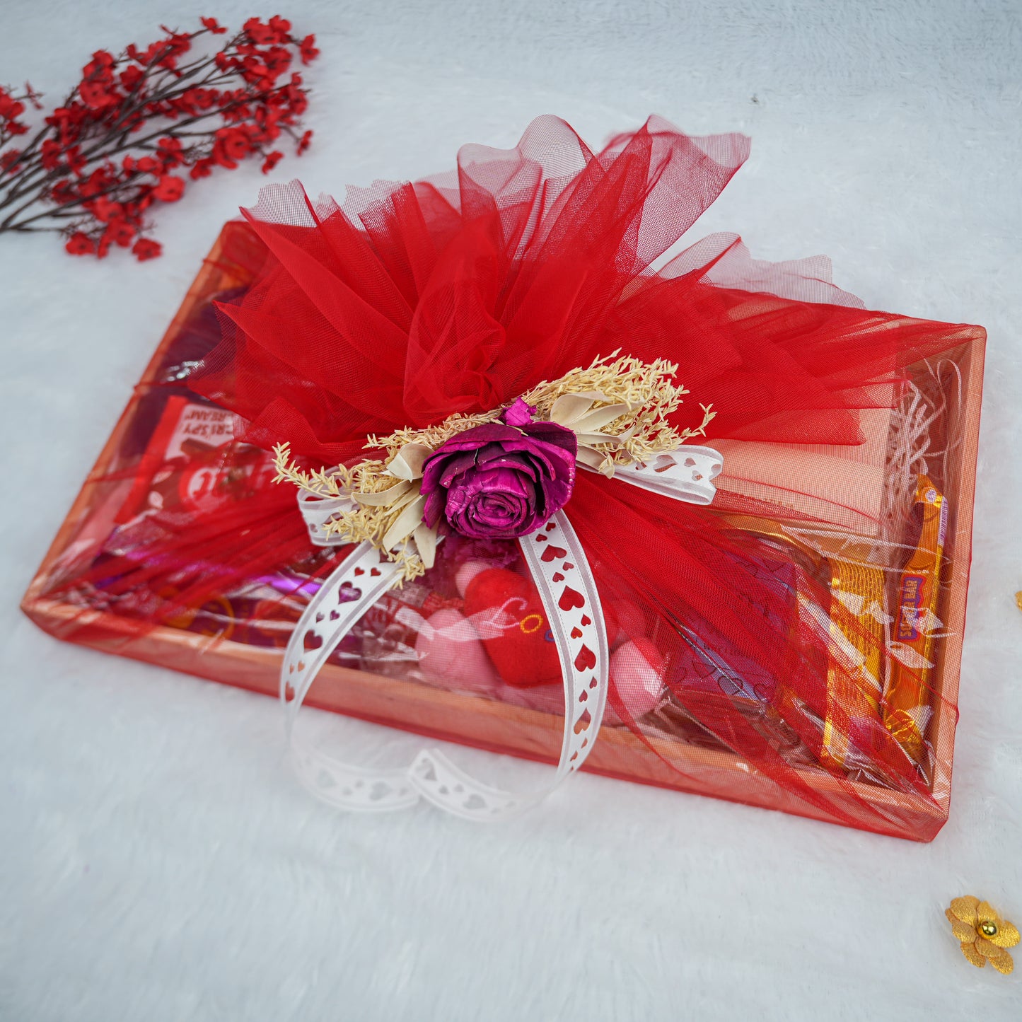 Beautiful Valentine Wooden Slice Hamper