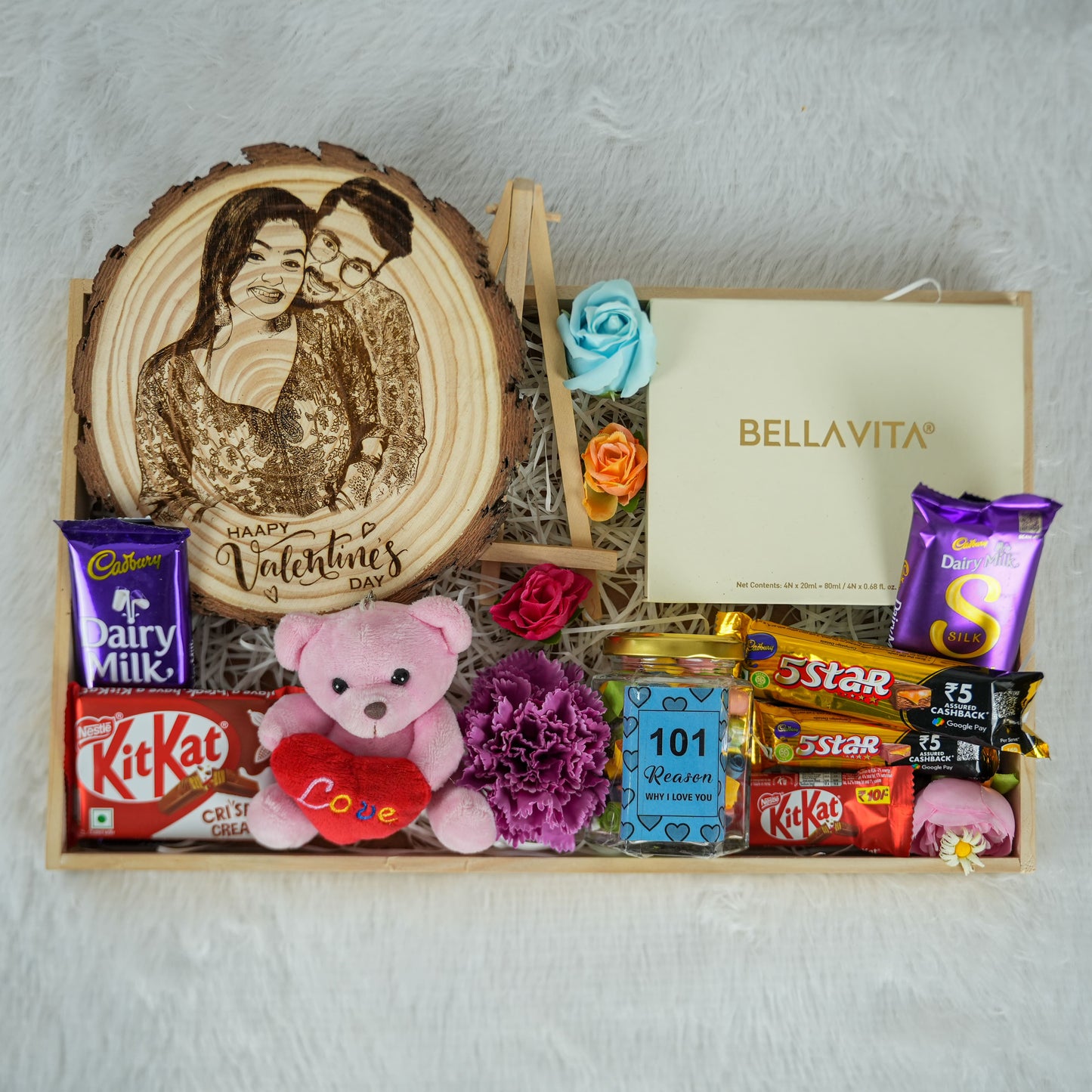 Beautiful Valentine Wooden Slice Hamper