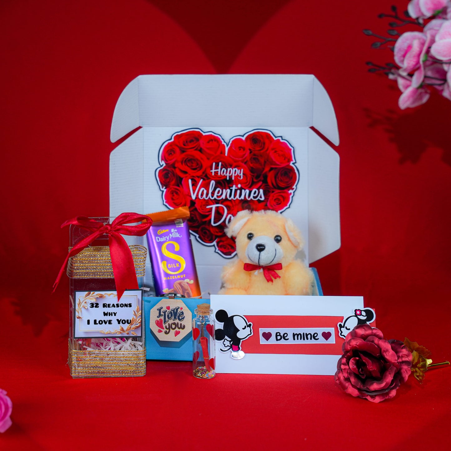 32 Reasons Why I Love You Hamper