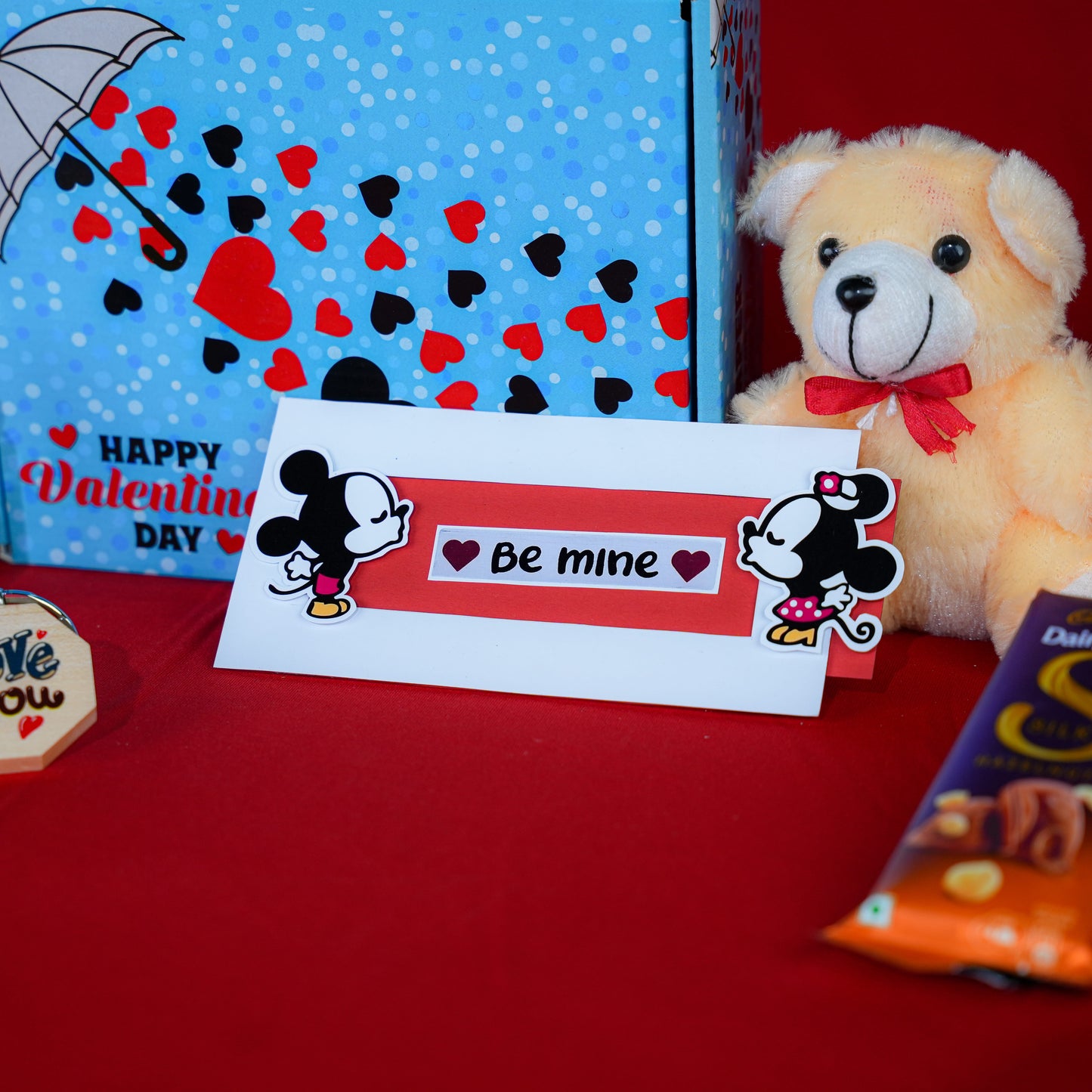 32 Reasons Why I Love You Hamper