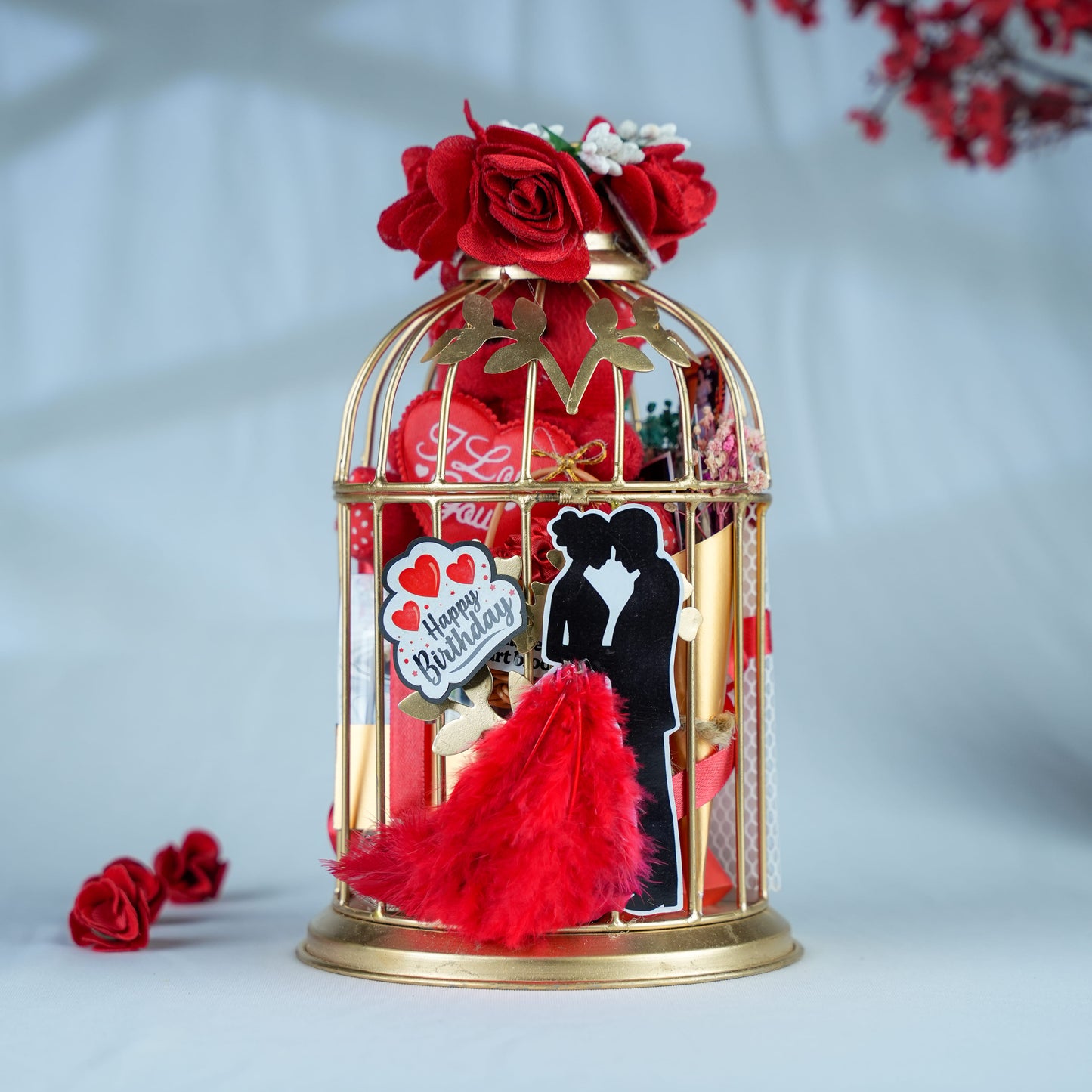 Premium Metallic Cage Love Hamper