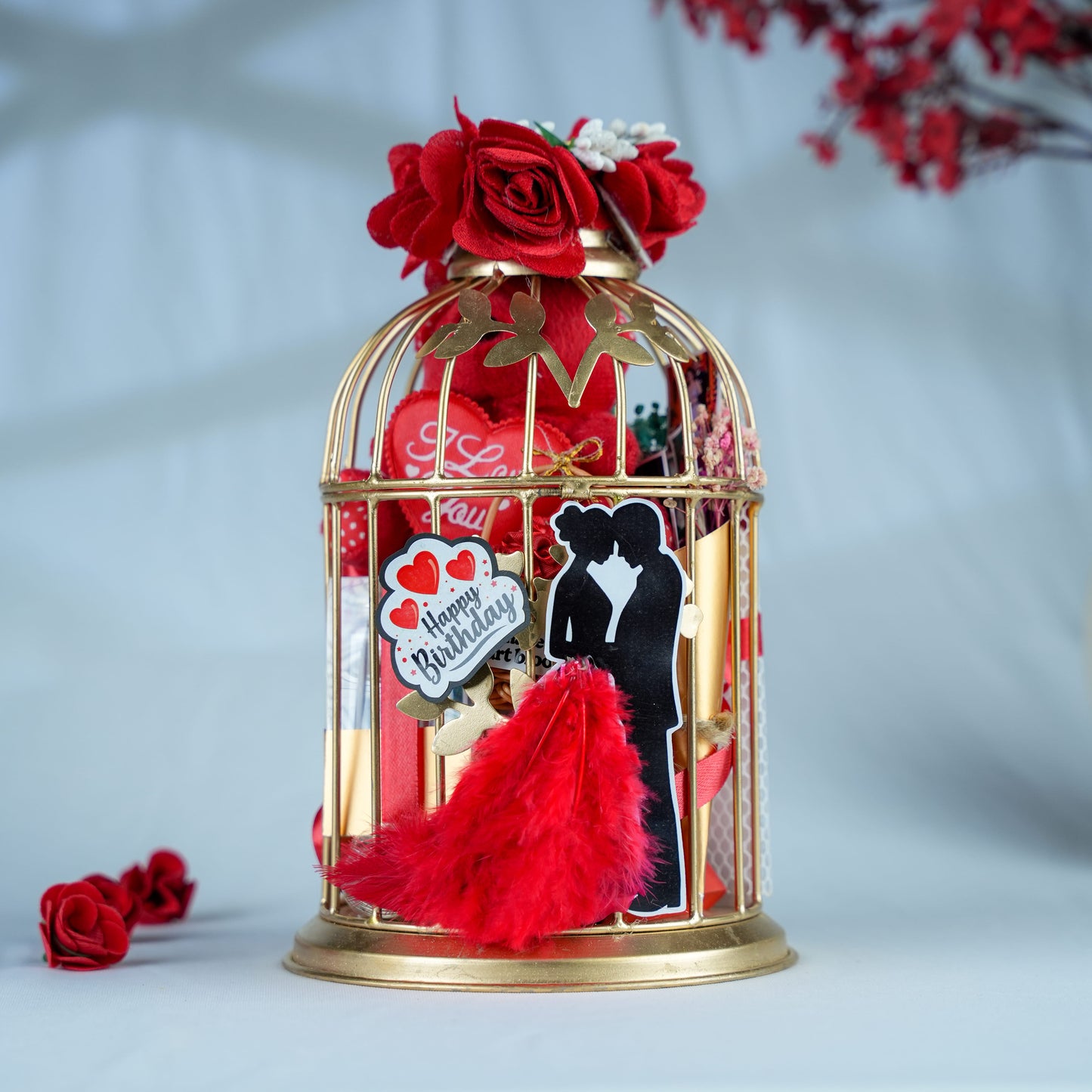 Premium Metallic Cage Love Hamper