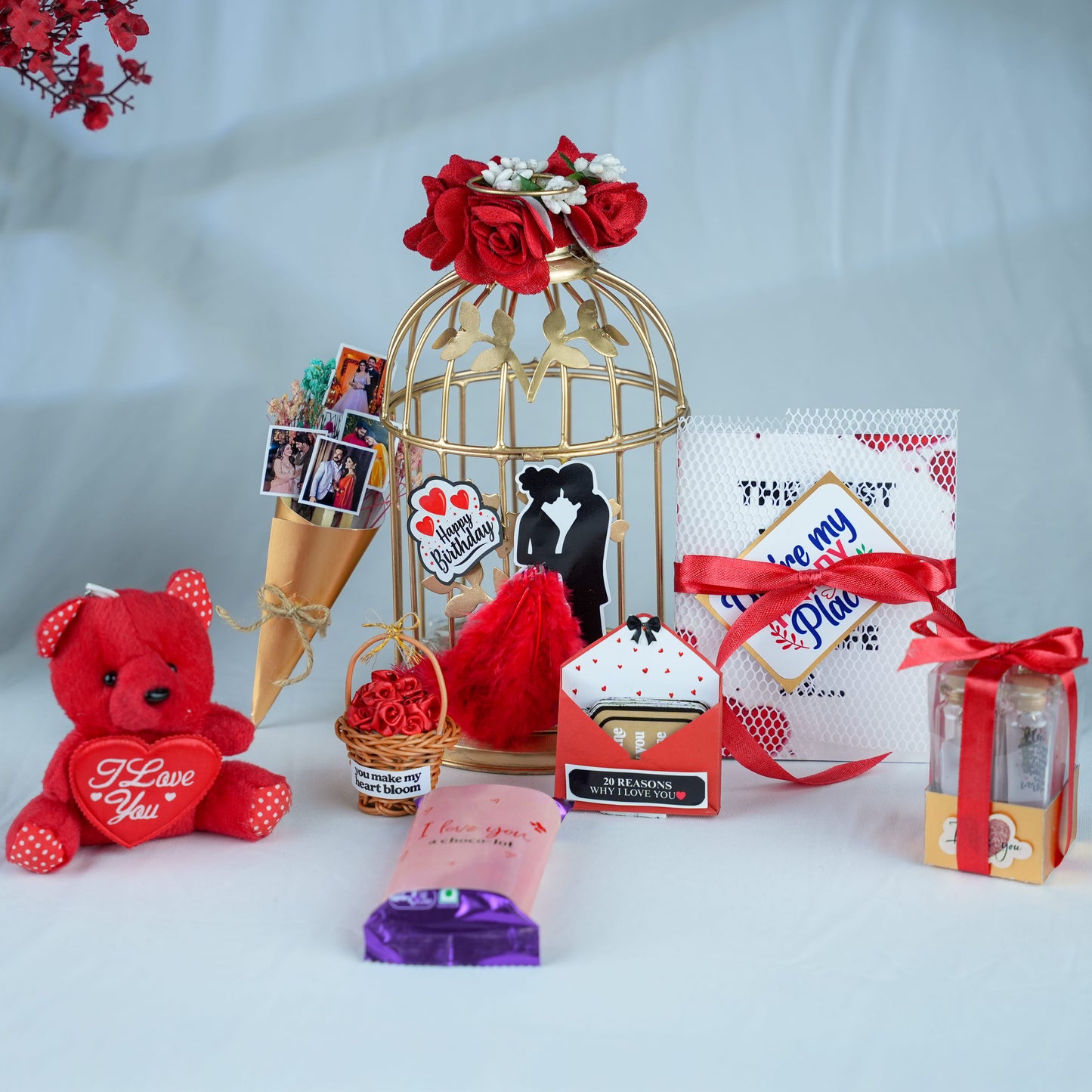 Premium Metallic Cage Love Hamper