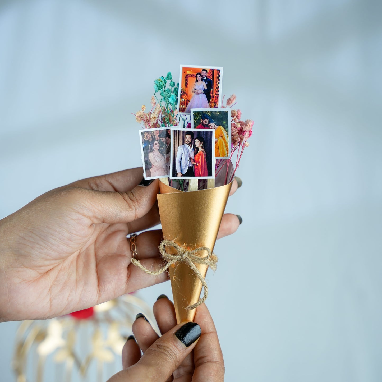 Premium Metallic Cage Love Hamper