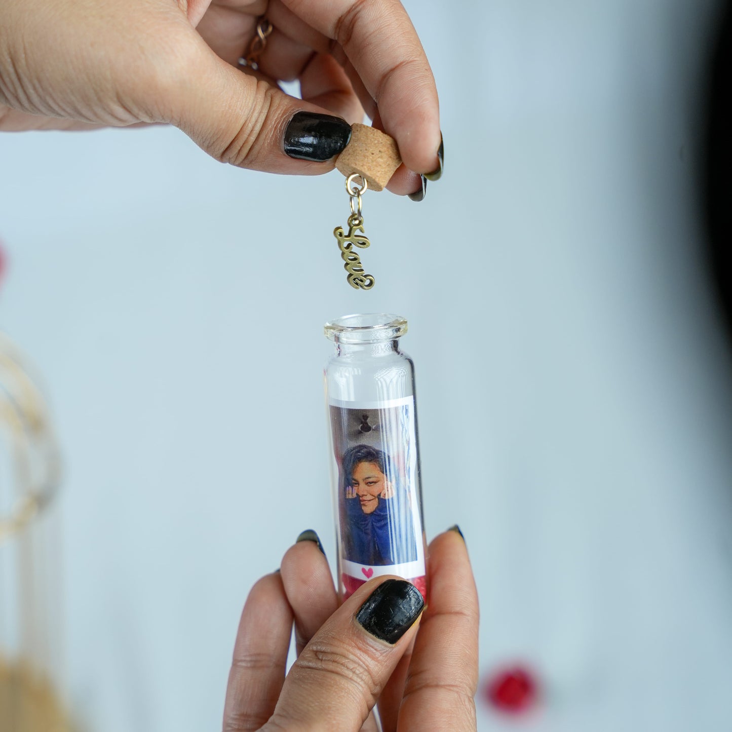 Premium Metallic Cage Love Hamper