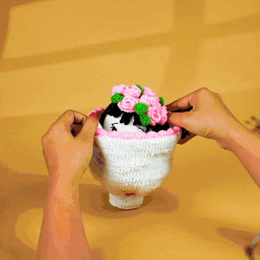 Crochet Doll That Turns into a Bouquet